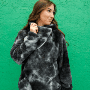 Snow Fleece Zippered Pullover in Black